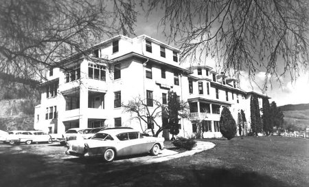 Old Gr. Ronde Hospital ca 1950