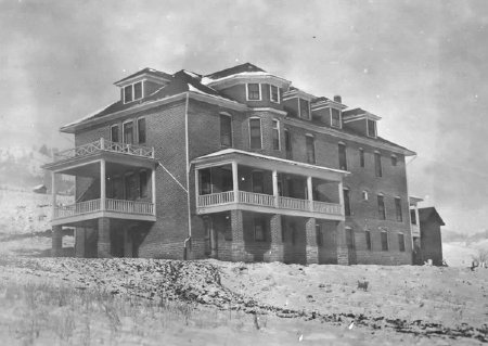 Old Gr. Ronde Hospital, 1908